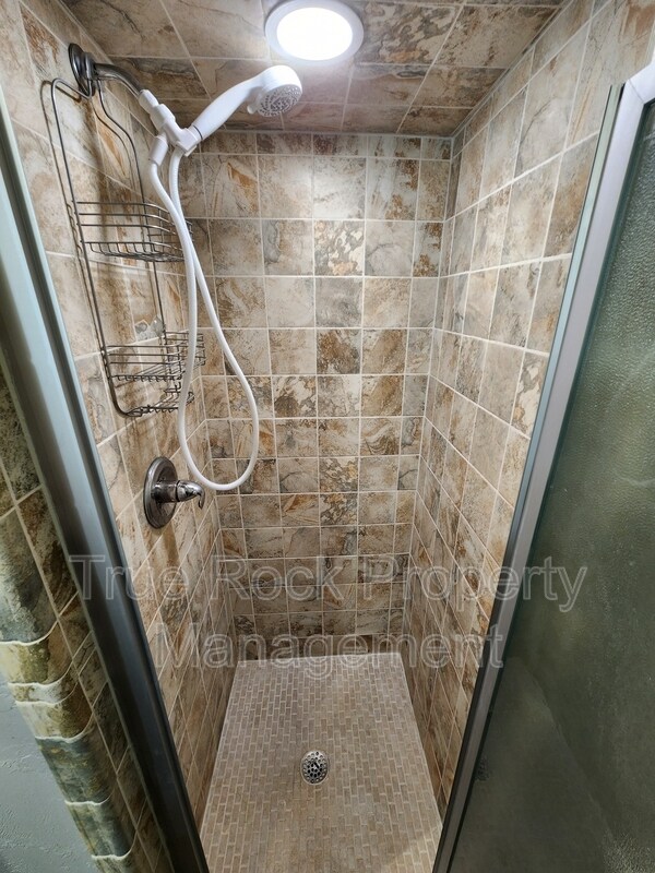 Building Photo - 204 S Morrison Dr