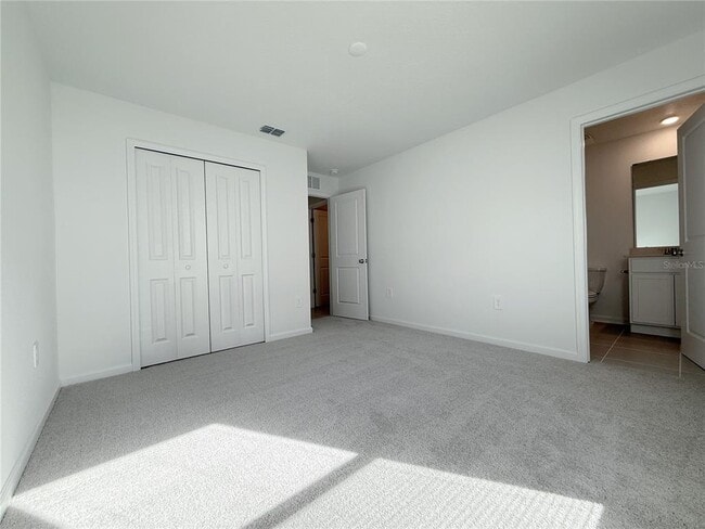 Building Photo - 2358 McKinley Dr
