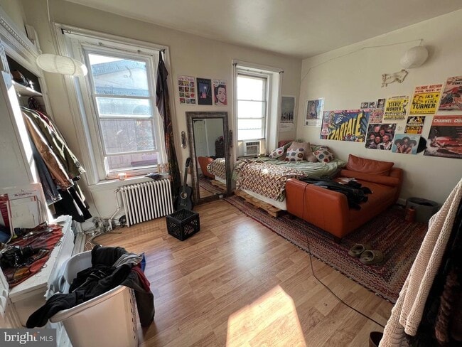 Building Photo - 1709 W Montgomery Ave