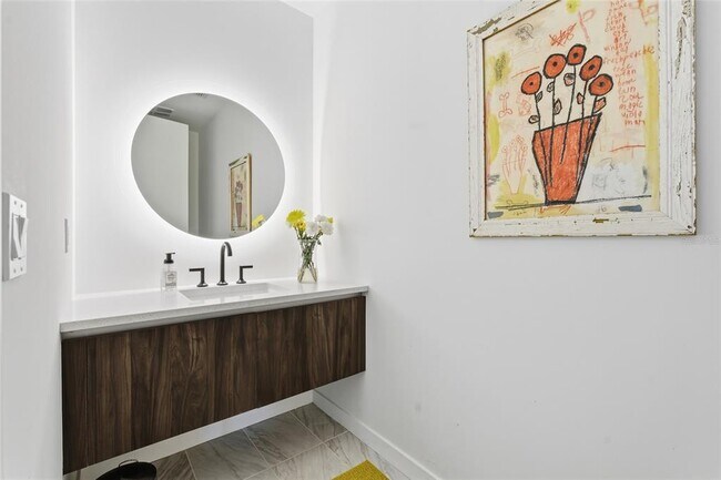 Building Photo - 777 3rd Ave N