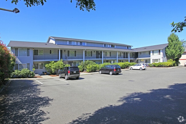 Primary Photo - The Rainier Apartments
