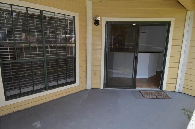 Building Photo - 8613 Mallard Reserve Dr