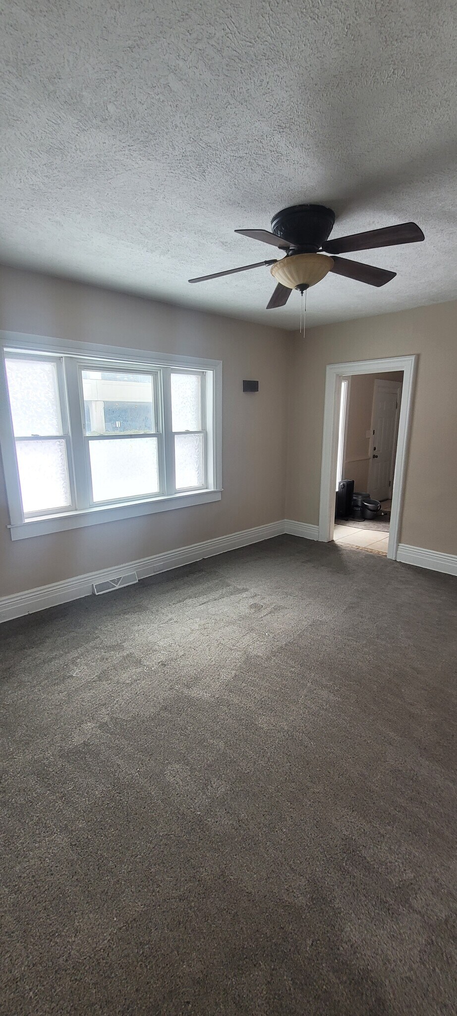 Living Room - 2226 Myrtle St