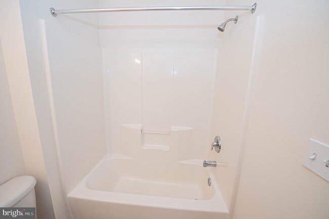 Building Photo - 438 Parkview Ct