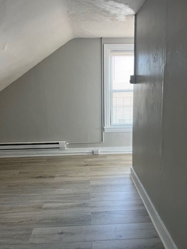 Building Photo - 171 Garden St