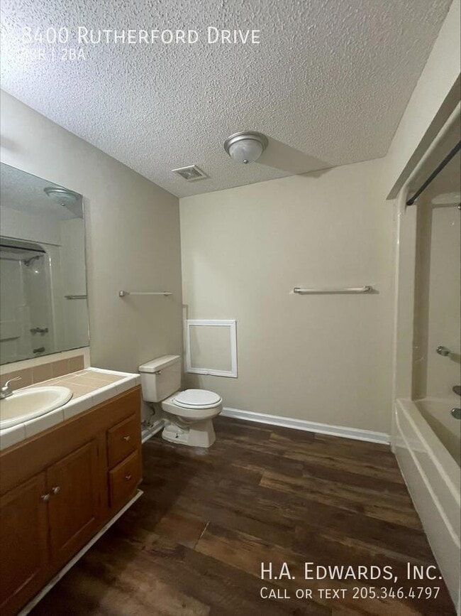 Building Photo - 8400 Rutherford Dr