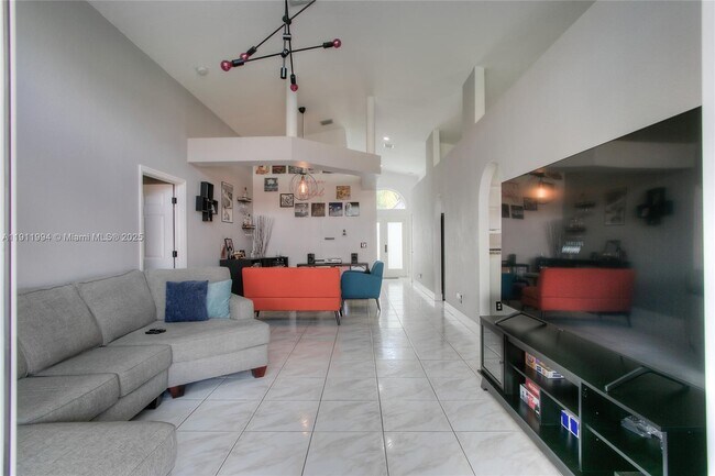 Building Photo - 11611 SW 10th Ct