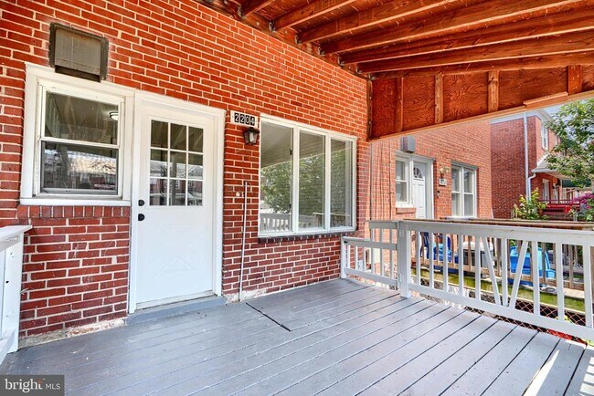 Building Photo - 2204 Redthorn Rd