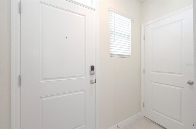 Building Photo - 3302 Pine Lily Ave