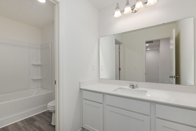 Building Photo - Absolutely Beautiful Townhome in Lovely Wake Forest Community