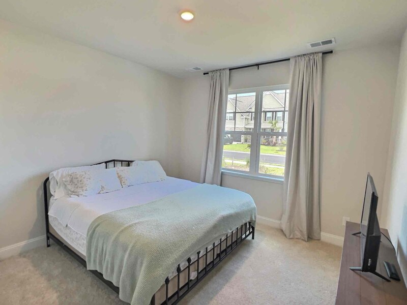 Building Photo - 353 Cattle Dr Cir