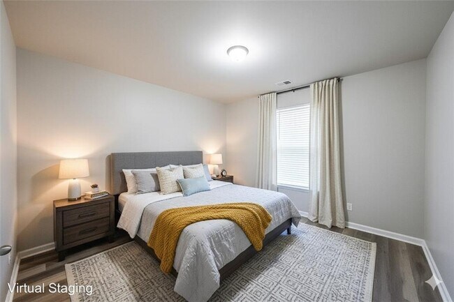 Building Photo - 819 Still Hill Ln SE