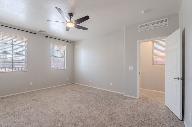 Building Photo - 4133 S Ponderosa Dr