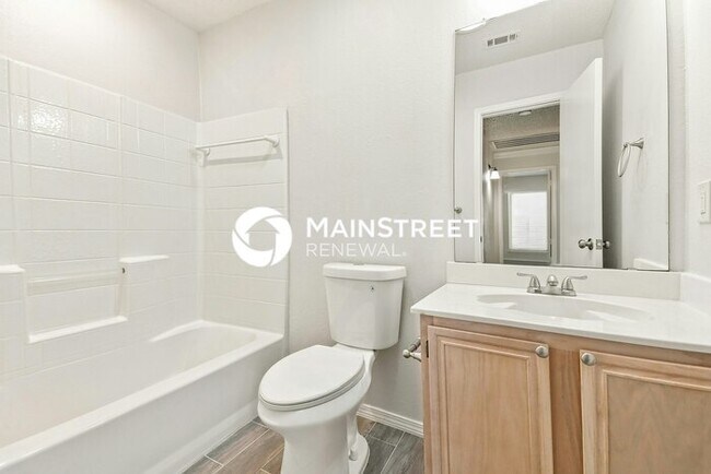 Building Photo - 3 Bedroom Pet-Friendly Home in DENTON, TX with Main Street Renewal
