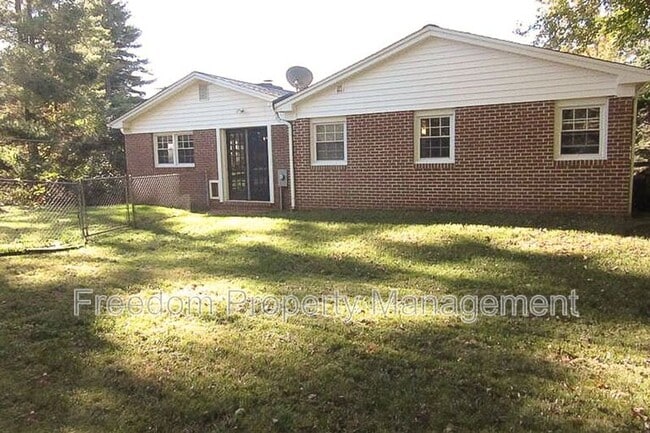 Building Photo - 7128 Airlie Rd