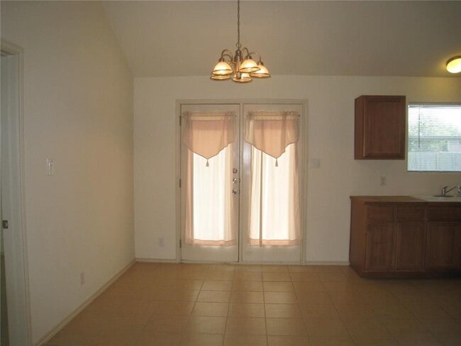 Building Photo - 236 Moonstone Dr