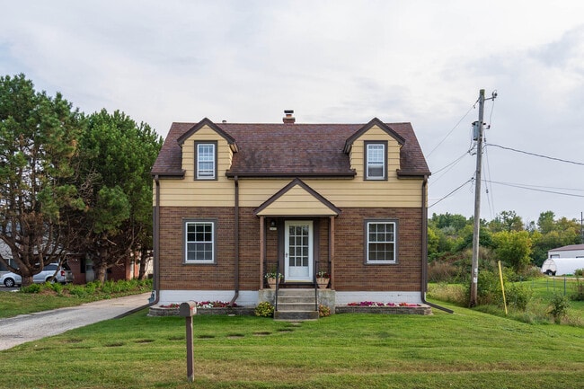 Building Photo - 2411 W Mill Rd