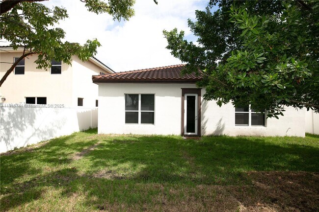 Building Photo - 9036 SW 170th Pl