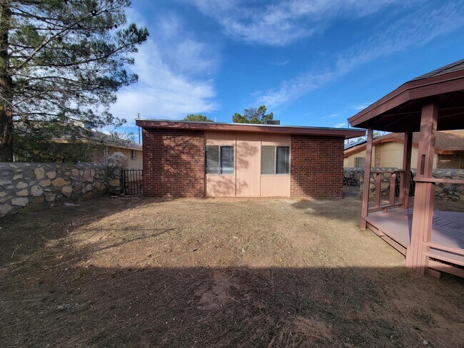 Building Photo - 3324 Red Sails Dr