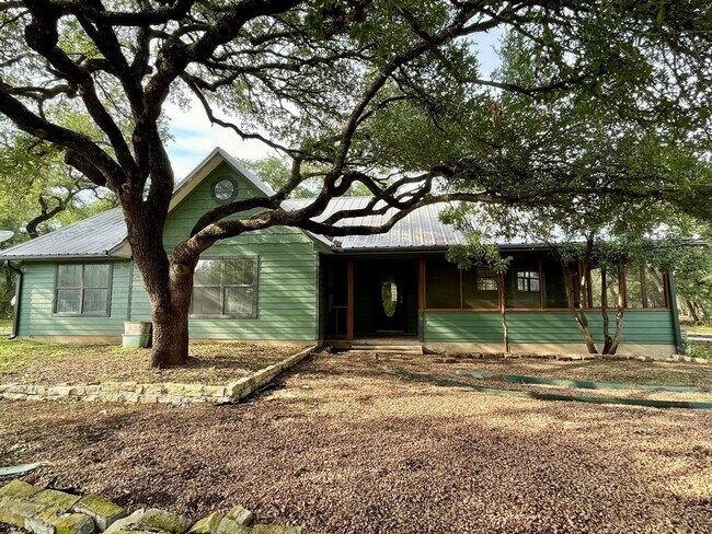 Primary Photo - 204 E Lakeshore Dr