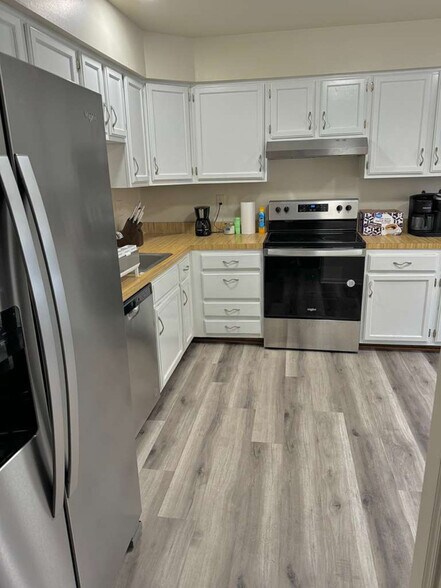 Building Photo - 10946 Rampart Way