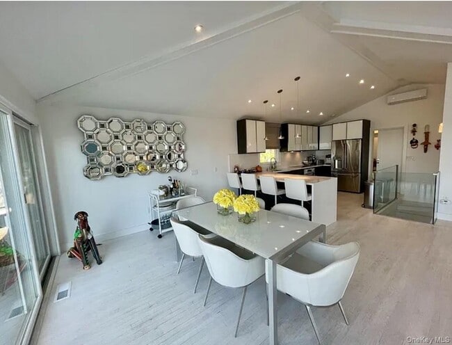 Building Photo - 16 N Shore Rd