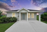 Building Photo - 1105 W Bayshore Dr