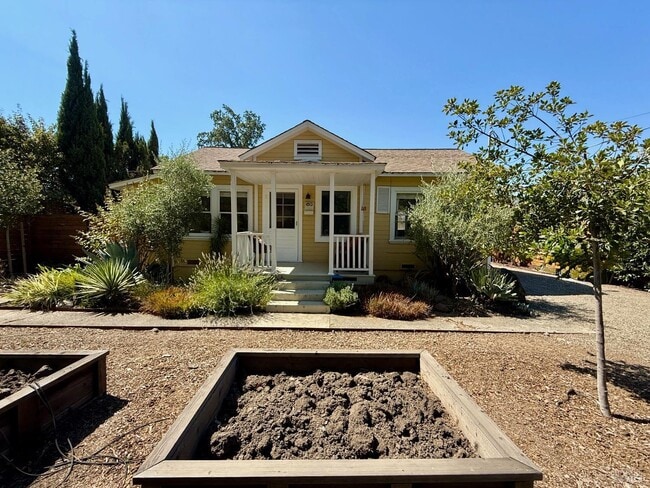 Building Photo - 1813 Fair Way
