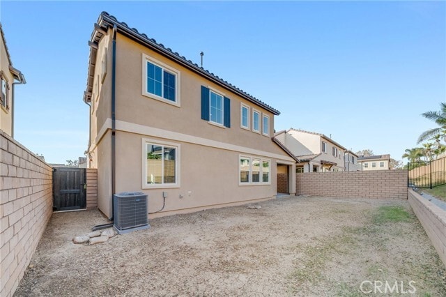 Building Photo - 716 Olivier Dr