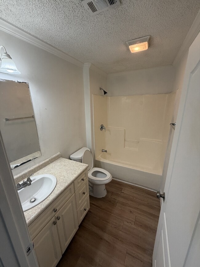 Building Photo - 735 21st St S