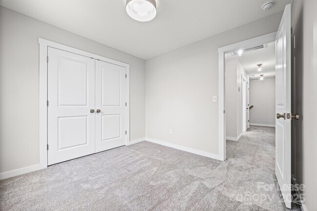 Building Photo - 1914 White St