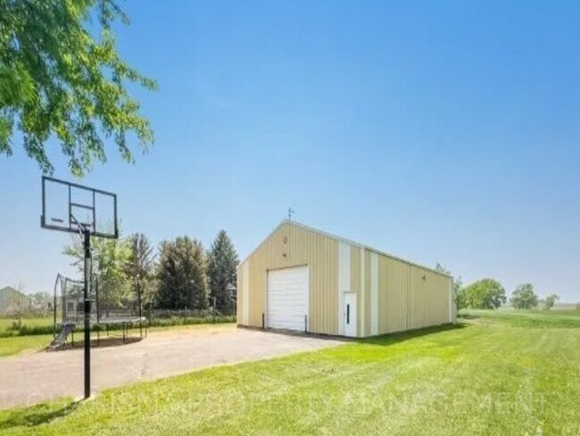 Building Photo - 28243 West Ave