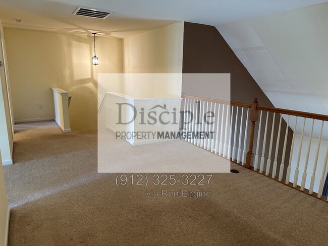 Building Photo - 169 Regency Cir