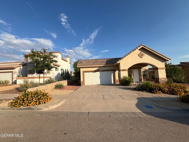 Building Photo - 6700 Hermoso Del Sol Dr