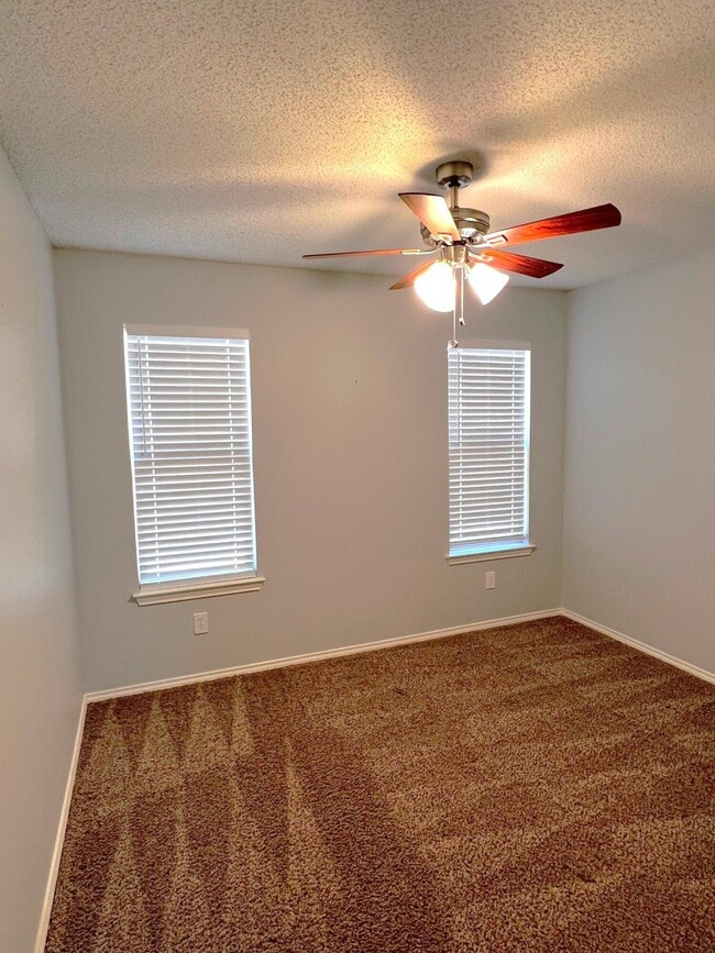 Building Photo - 3111 109th St