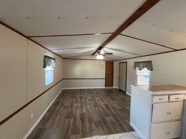 Building Photo - Welcome to this charming 2-bedroom, 1.5-bathroom home located in the desirable area of Leland, NC