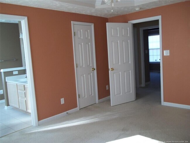 Building Photo - 5619 Walking Trail Way