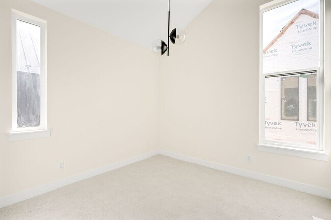 Building Photo - Modern 2-Bedroom, 2.5-Bath Townhome in Wes...