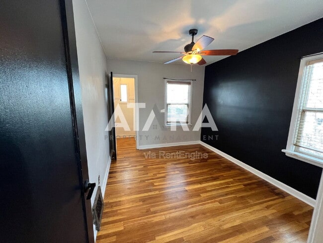 Building Photo - 2959 S 600 E