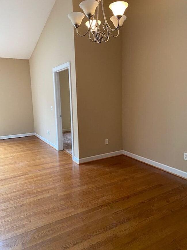 Building Photo - Carleton Town Homes