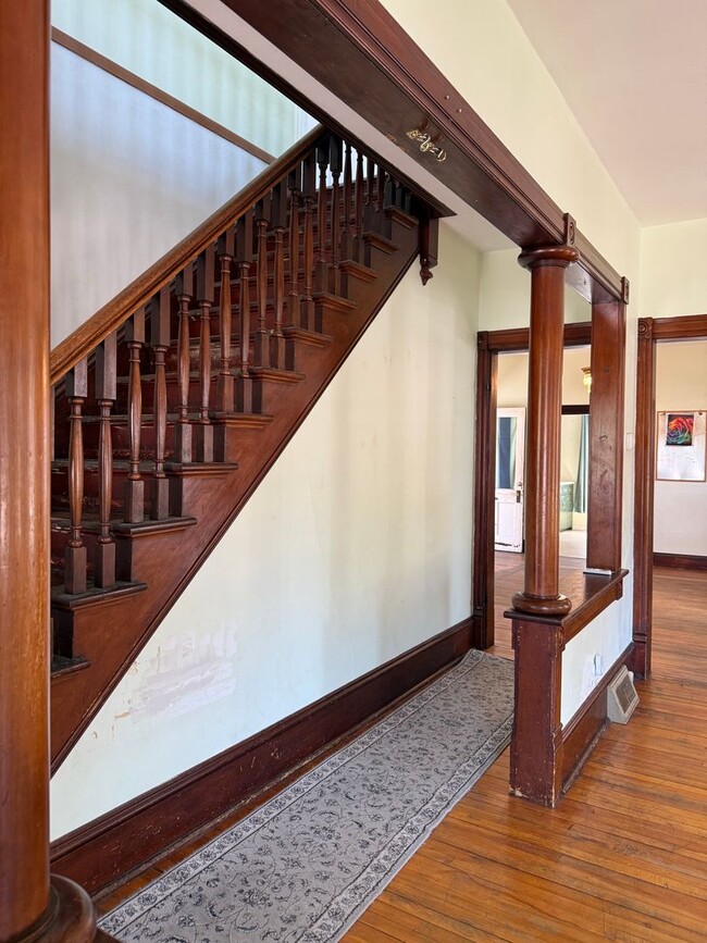 Building Photo - Big Character. Bigger Home in this 4 Bedroom-1 Bathroom charmer