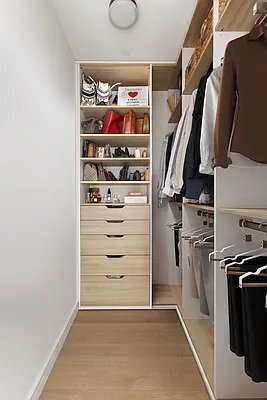 Building Photo - 515 W 18th St