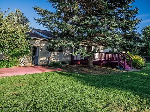 Building Photo - 6275 Oneida Rd