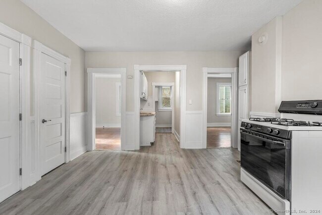 Primary Photo - 49 Belden St