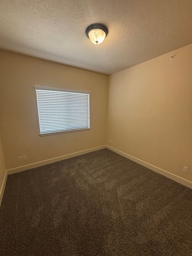 Building Photo - 6735 N Spurwing Loop