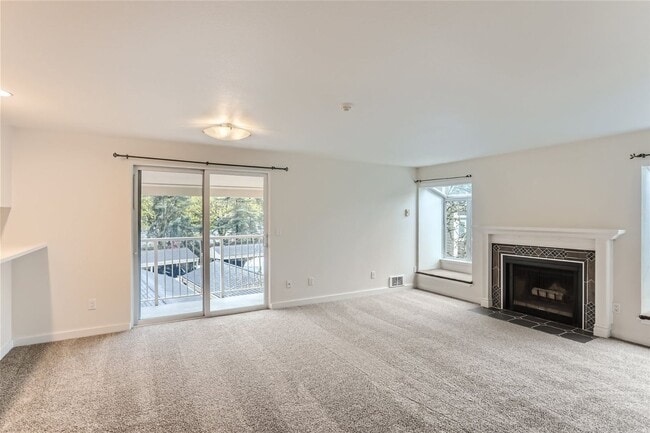 Building Photo - Beautiful 2BR/1BA Condo For Rent!!! Available May 1st - TEXT to TOUR!!!