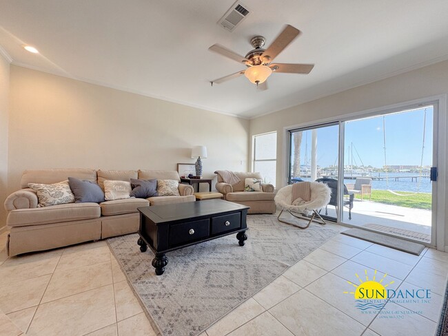 Building Photo - Stunning Waterfront 2BR/2.5BA Townhome wit...