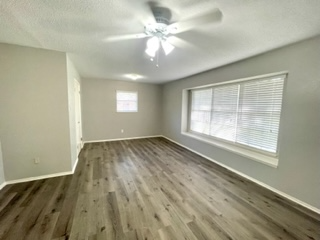 Building Photo - 4901 Lakemoor Dr