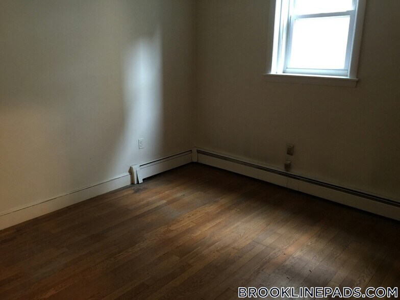 Building Photo - 312 Tappan St