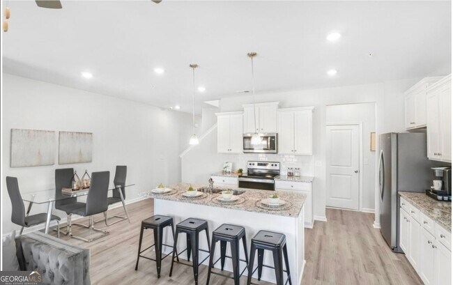 Building Photo - 11722 Chatham Dr